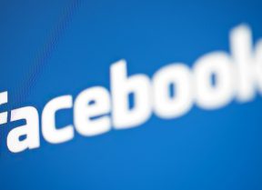 Le parfait logiciel espion qui regarde votre profil facebook