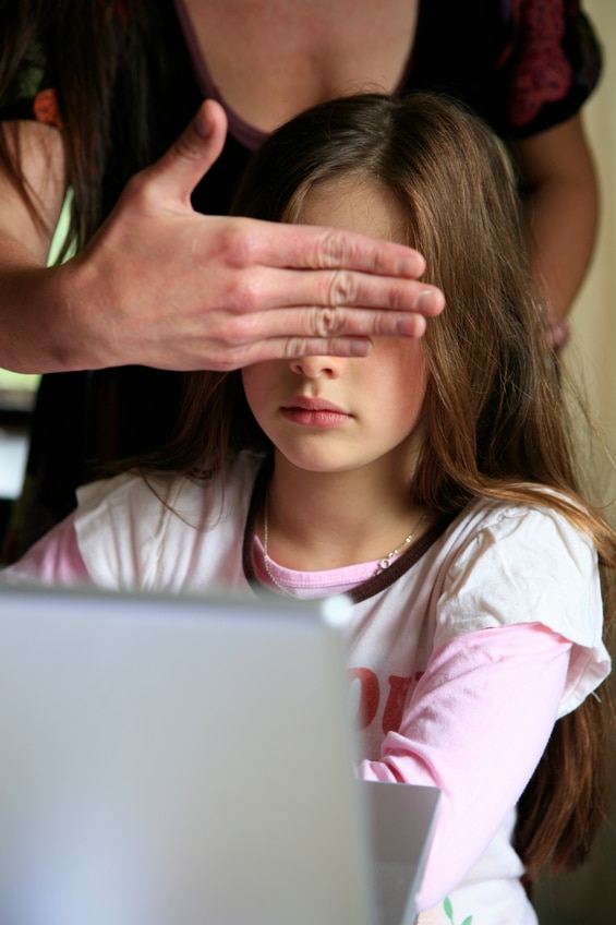 Mother is trying to save kid from internet bullies